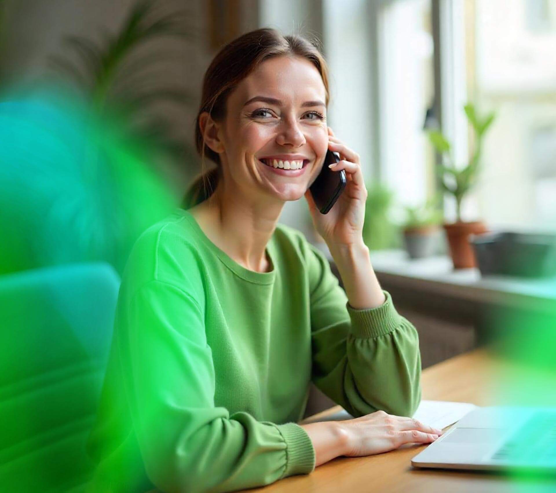 Nachrichtenbringer: Kontakt - Frau am Telefon